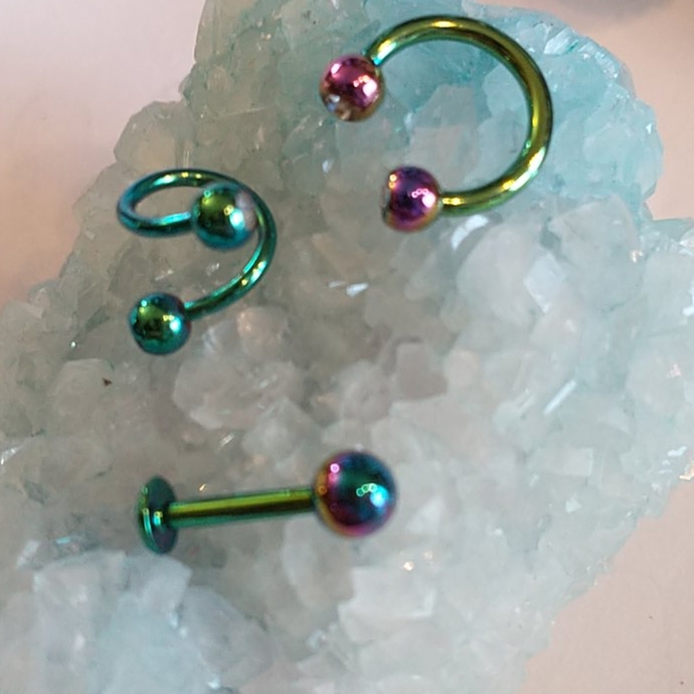 🇨🇦 Titanium body jewelry set (of 3)